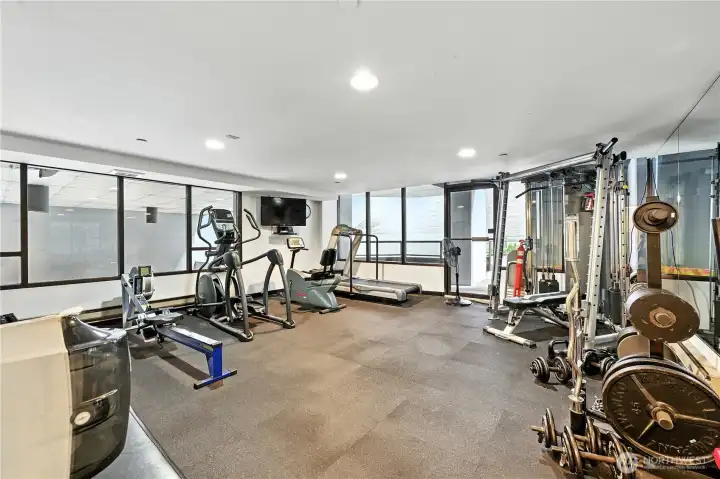 Building amenities include a gym located on the 2nd floor.