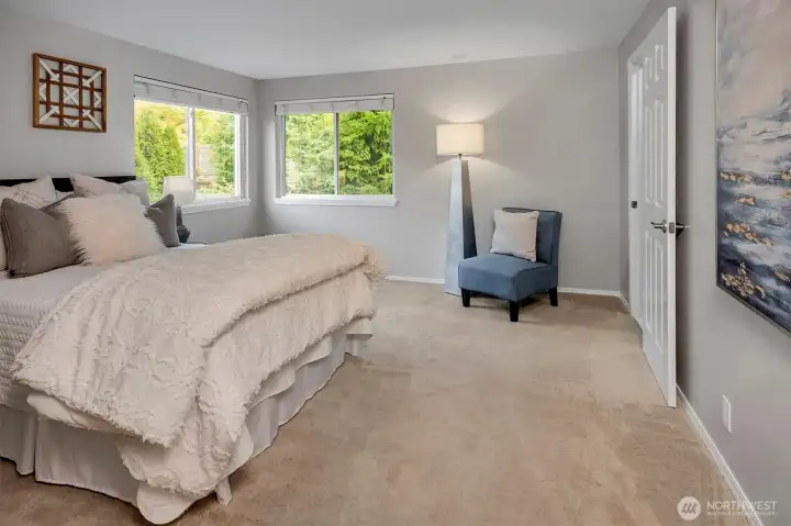 Guest bedroom.