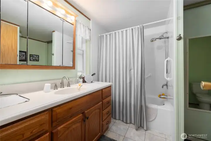 Primary ensuite bathroom.