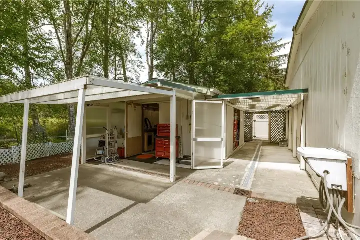 Shop with extra cover opened.