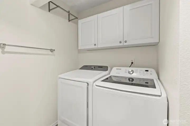 Laundry area in 2nd bath