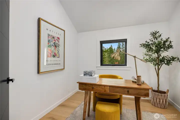 Upstairs second office/flex room.