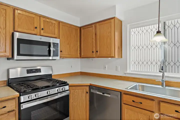 Gas stove, microwave