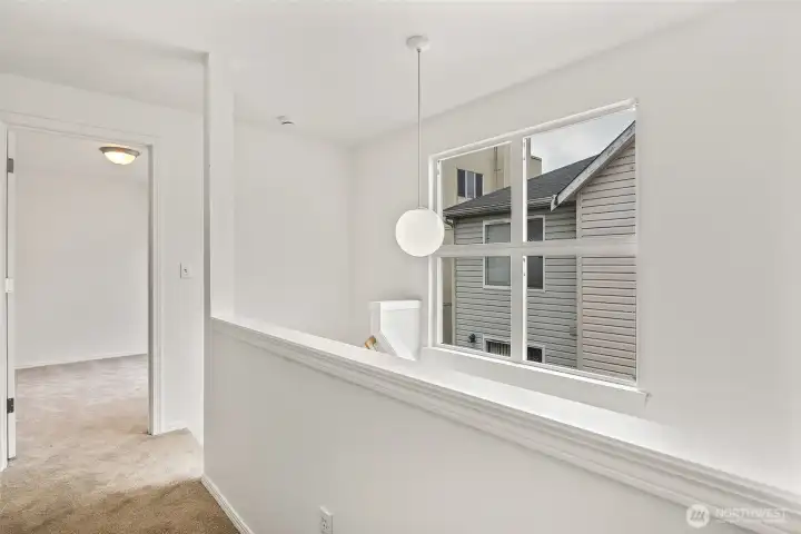 Brand new carpet throughout 3rd level.