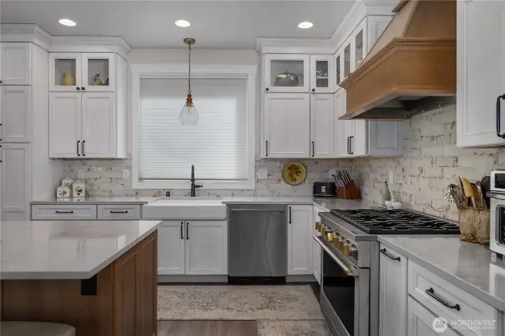 Kitchen with island