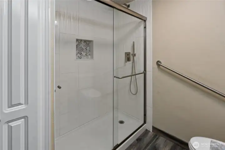 Showing in the primary bath