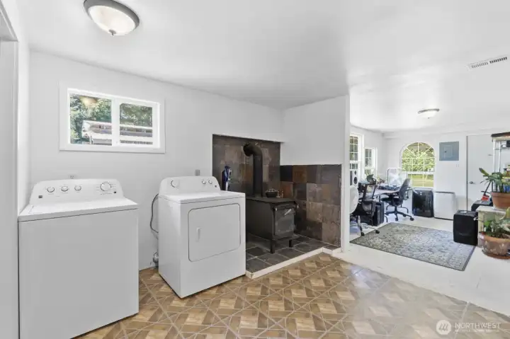 Cozy wood stove. Washer and dryer stay. Cozy wood stove. Washer and dryer stay.