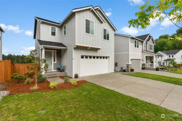 Perched atop the North Creek development lies this beautiful Richmond American built home. Boasting new carpets throughout and plenty of room for everyone to have their own space.