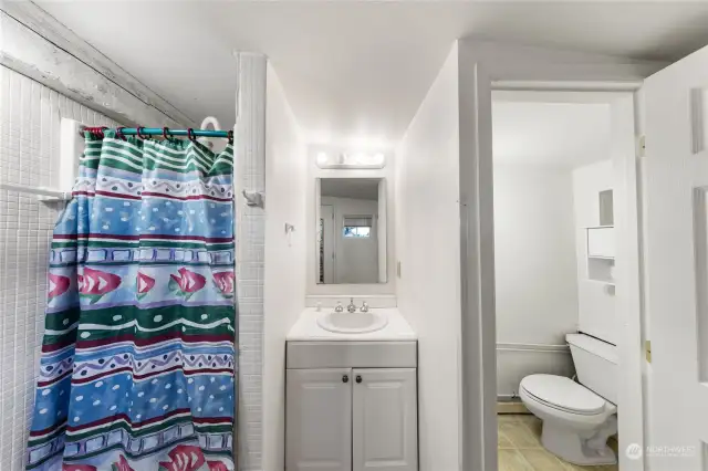 Bunkhouse bath.