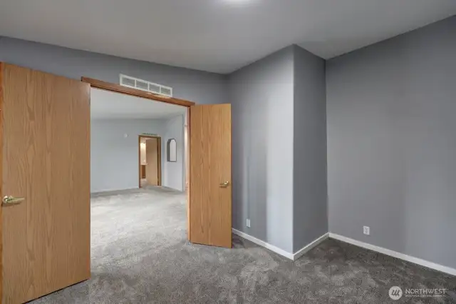 study/office/extra sleeping room