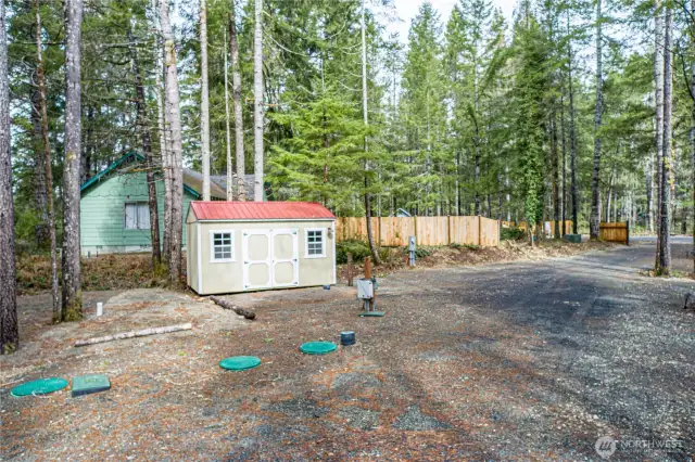 This lot has well-organized utilities with clearly marked water, power, and septic connections, making it easy to start enjoying the lot immediately.