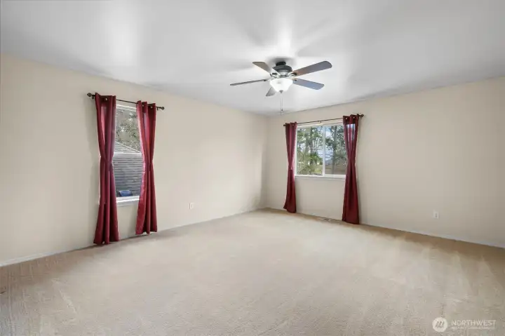 Spacious bonus room — easily a media room or potential 6th bedroom