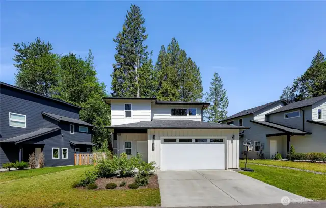 Welcome to 2912 Sandwood Lane, located in The Ridge community in Blaine WA