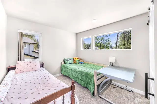 2nd bedroom - upper level