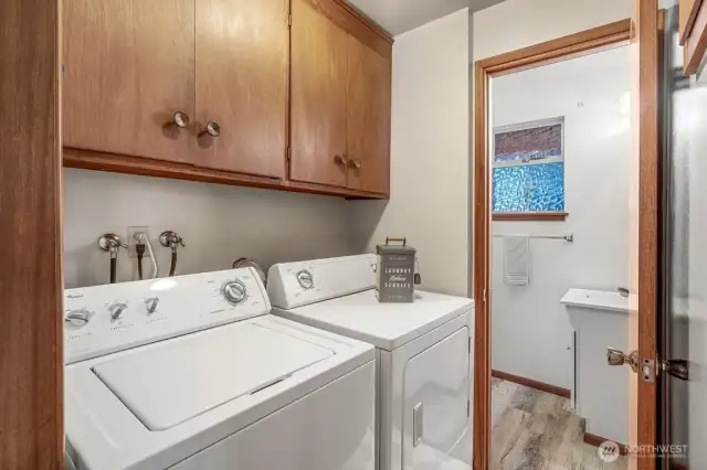 Laundry room into 1/2 bath