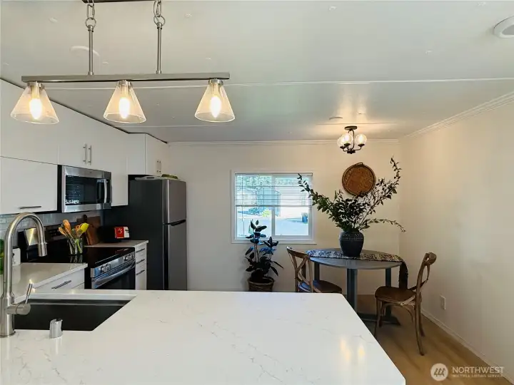 Great lighting and eat in kitchen