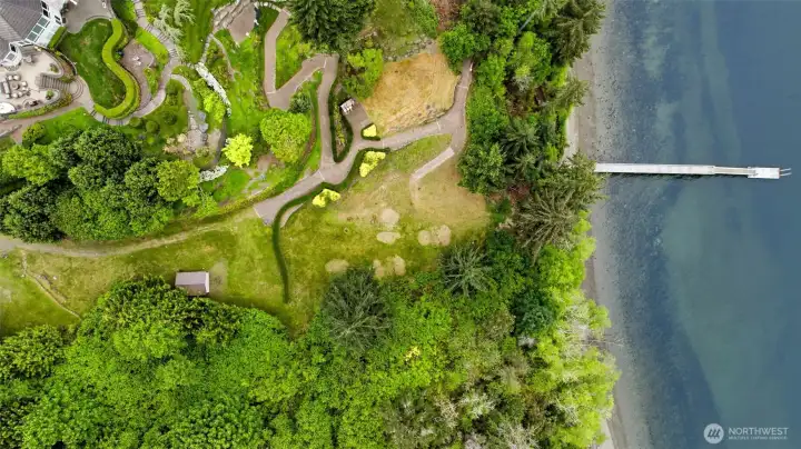 182' of medium meandering to low bank waterfront on 1.57 acres. 182' of medium meandering to low bank waterfront on 1.57 acres.