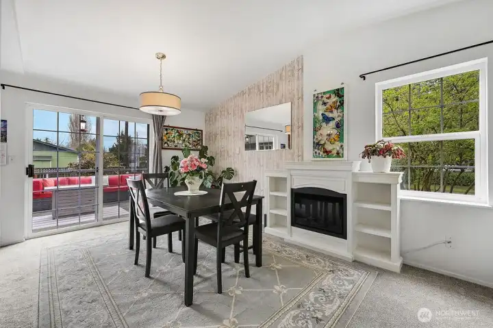 Sliding door to deck. Sliding door to deck.