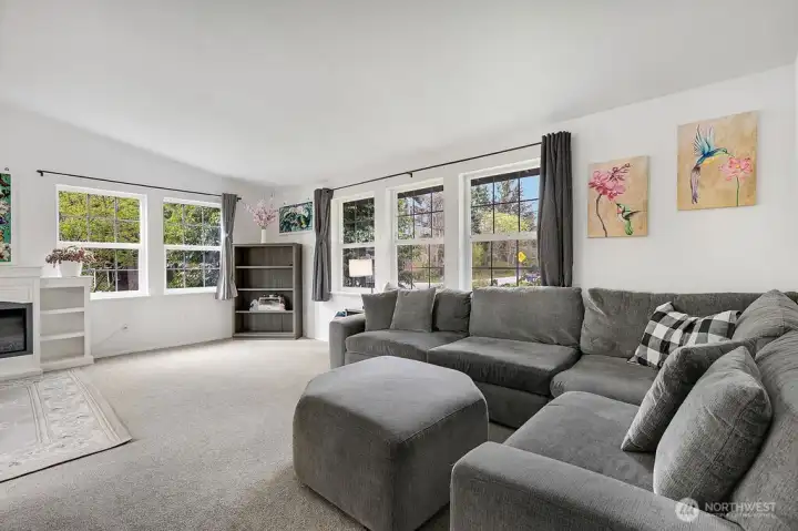 Spacious Living Room Spacious Living Room