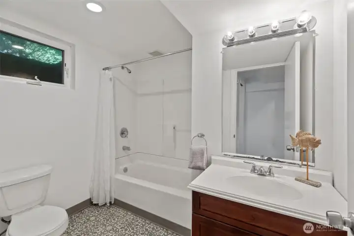 Full downstairs bathroom.