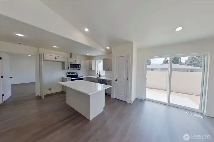 Similar Dustin Floor Plan, Different Home Similar Dustin Floor Plan, Different Home