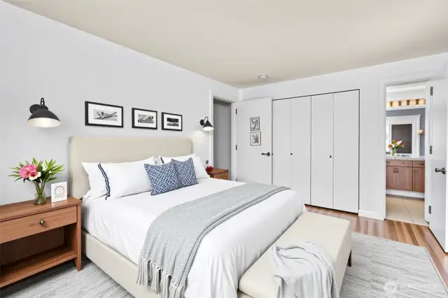 Master Bedroom with en suite bathroom.