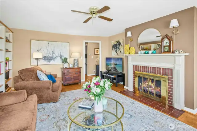 Gas Fireplace and ceiling fan