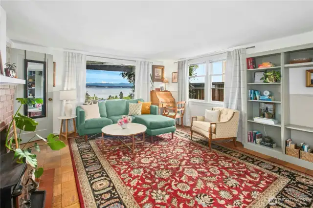 Downstairs Living room with VIEW