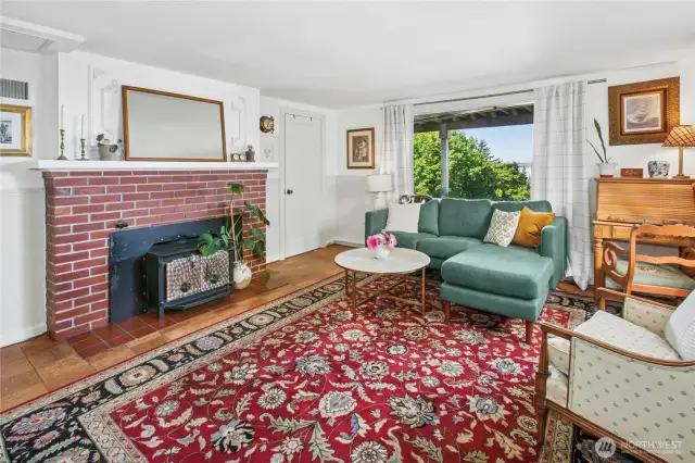 Wood burning fireplace