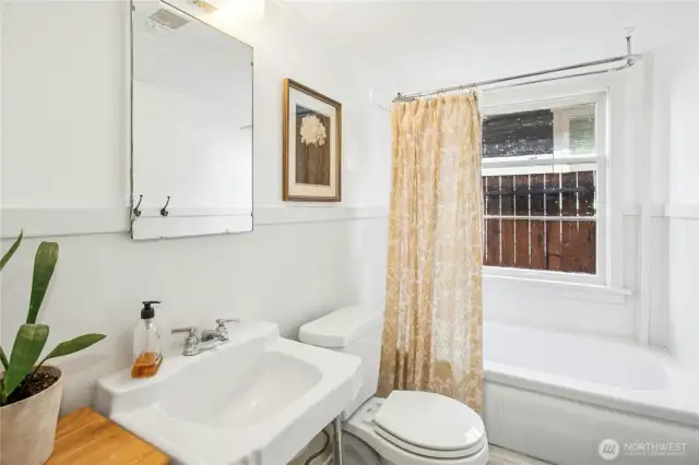 Full Bathroom