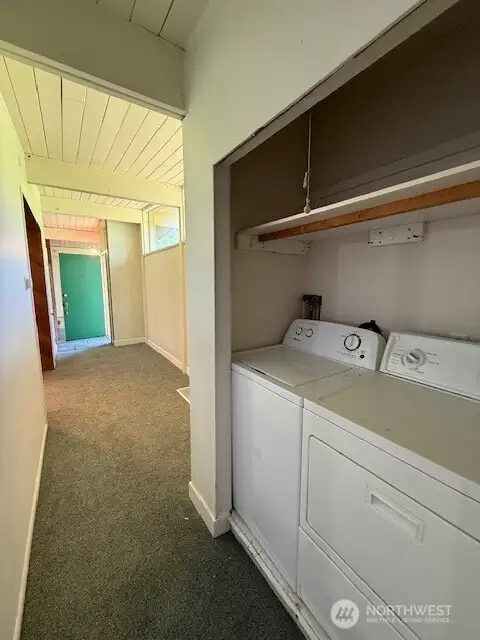 washer and dryer stay