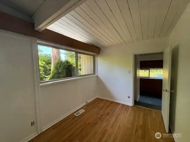 Office area off master