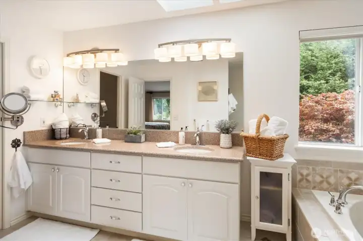 Spacious 5-point bath off the primary suite.