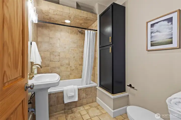 Full bath main level