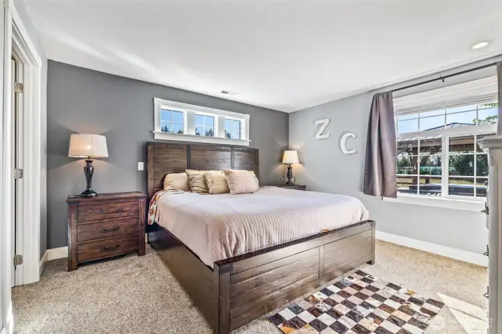 Primary bed