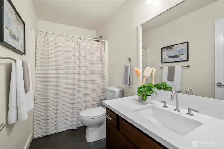 Top floor full bath