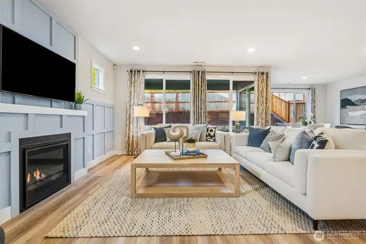 Disclaimer Secondary photos of same floor plan on different lot in different community: Photos are from another Luna, finishes, upgrades, and features may vary.