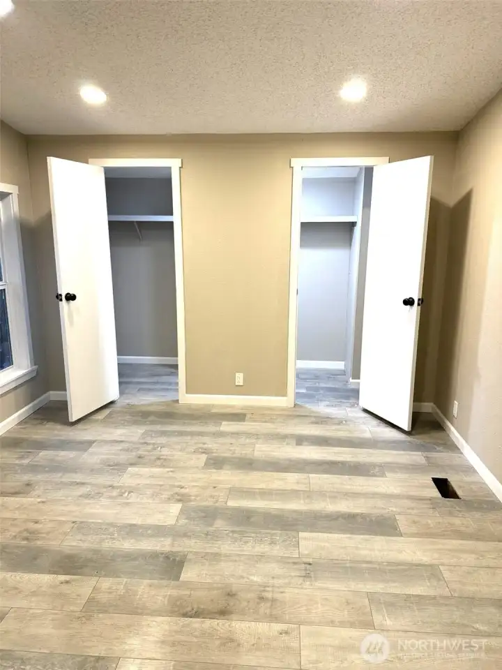 Walk in Closet for Master Bedroom