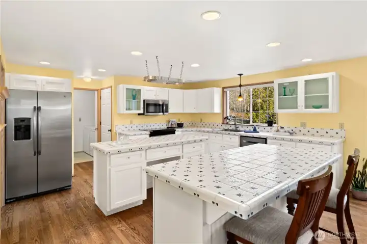 Another view of the kitchen.