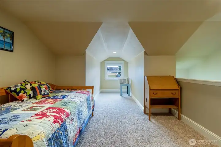 Reading Alcove Above Garage Space