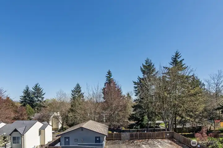 Territorial Views to watch the seasons change!