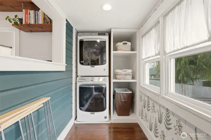 Bright + practical mudroom and laundry space that keeps everyday life running smoothly.