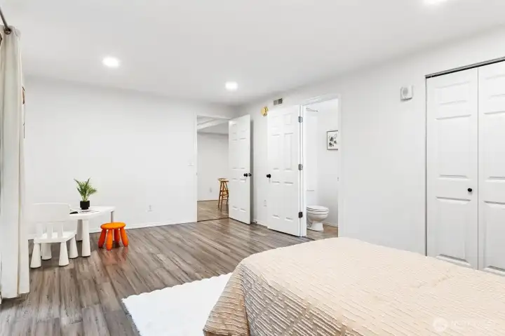 Huge 3rd bedroom with half bath