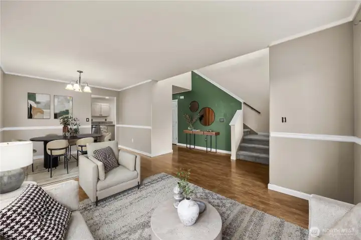 Front sitting room! Front sitting room!