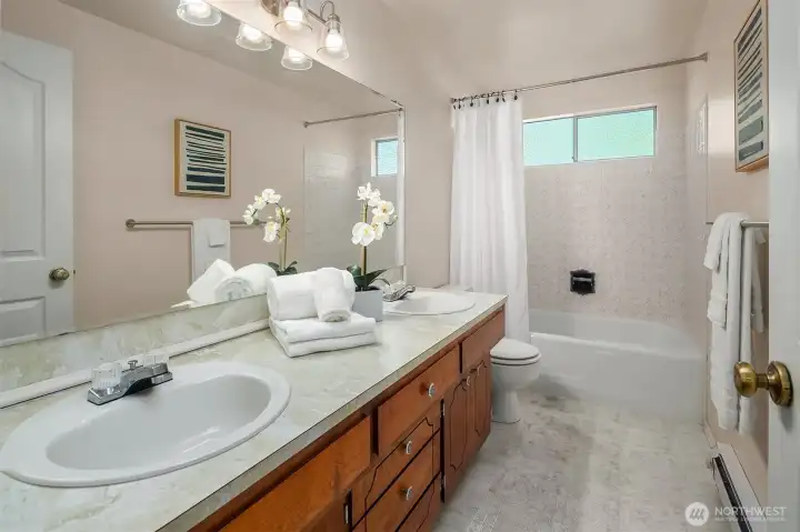 Full bathroom on the second level. Full bathroom on the second level.