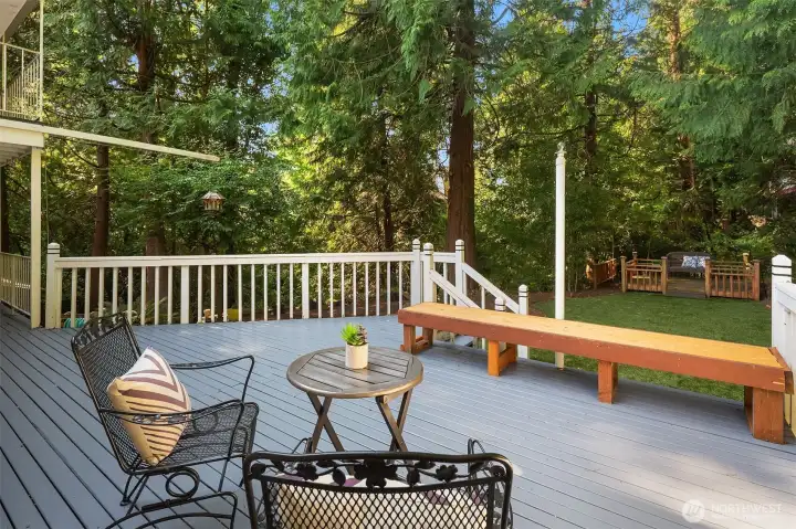 Entertaining sized deck. Entertaining sized deck.