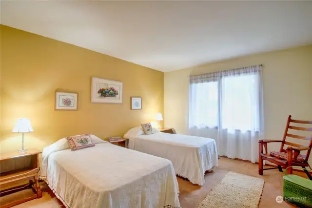 2nd Bedroom