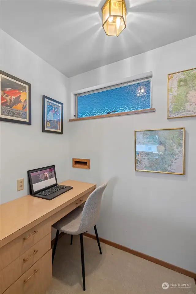 Little office that is perfect for your zoom meetings.