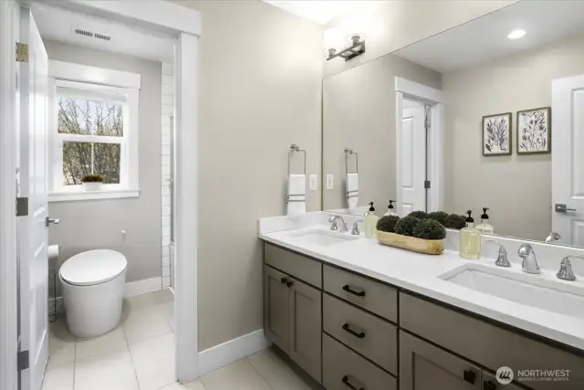Upstairs Hall Bathroom