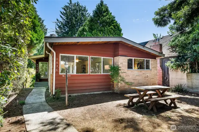 Brand new roof on this perfectly-situated 1960s home